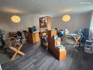 Bureau meublé 40 m² – Centre Châteauneuf-de-Galaure