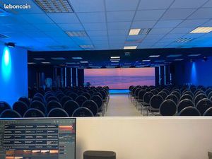 Espaces a louer dans une zone commerciale