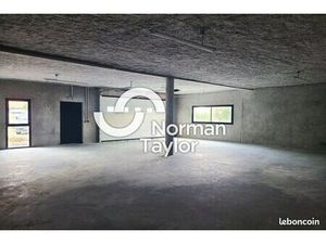 Local d'activité 154 m²