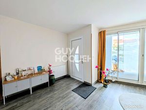 Local 58 m² HENDAYE