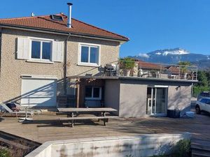 Maison . 175 m2 . 6 pièces