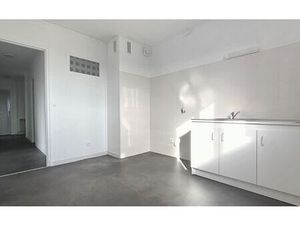 Location appartement  m² T-3 à Nevers  699 €