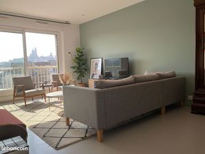 Dernier étage – 47 m² – Vue Sacré-Cœur – 2 balcons – DPE B après travaux déjà réglés