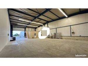 Local bureaux 315 m²