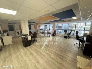 Bureaux 73 m² Nice