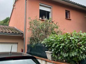 Maison mitoyenne résidence privée piscine