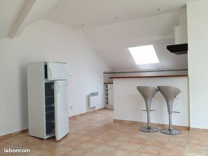 A louer F1 avec Terrasse proche centre-ville à PONT DE L’ARCHE