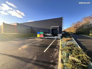 Local industriel 798 m²