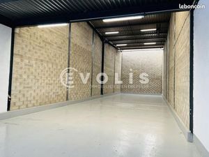 Local d'activité 2 150 m²