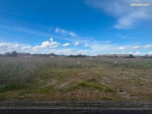 Terrain 890 m² Aiguillon