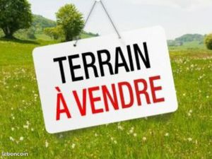 Terrain constructible de 840 m²