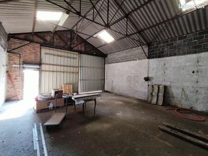 Local 110 m² La Chapelle-d'Armentières