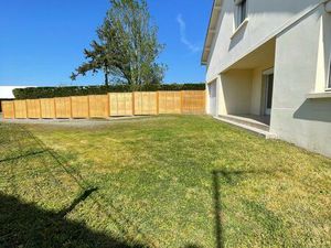 Logement 84 5 m2 avec jardin et garage attenant