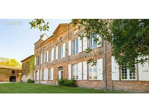 Chateau 10 pièces 300 m²