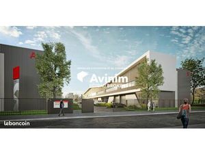 Local 264 m² Stains