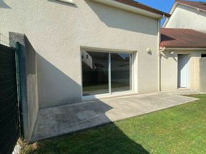 Maison jumelée de 120 m2 avec garage et jardin