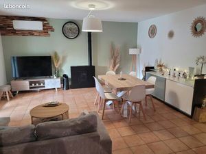 Maison avec véranda piscine et garage