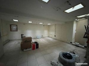 Immeuble 40 m² PUTEAUX