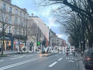 Local commercial 270 m²