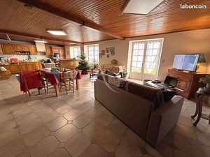 Maison 9 pièces 229 m²