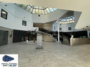 Bureaux 214 m²
