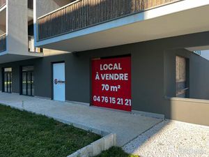 Local commercial Crolles