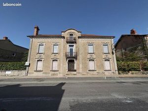 Immeuble en centre ville de Vic en Bigorre