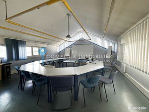 Bureaux 571 m² Graulhet