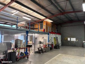 Depot industriel lons induspal 180 m²