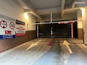 Parking souterrain pour scooters