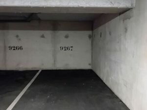 Parking couvert sécurisé – Villeneuve-le-Roi