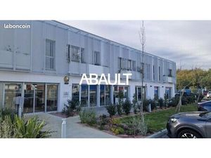 Local commercial 200 m²