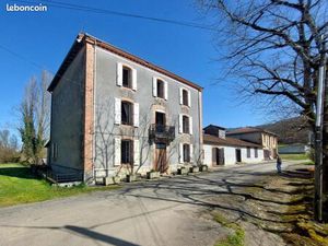 Maison 10 pièces 369 m²