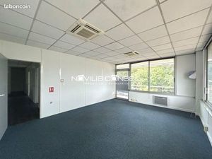 Bureaux 127 m²