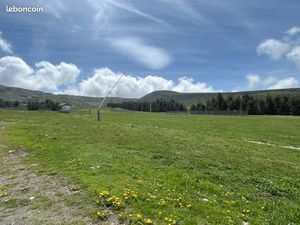 Murs commerciaux en station de ski