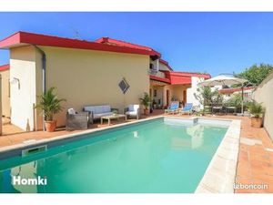 Villa 8 pièces 195 m²