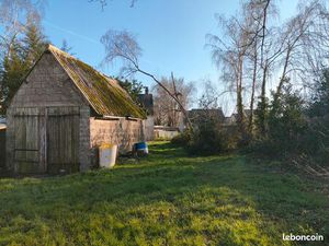 Terrain constructible de 1144 M2 dans le centre de Saint-Molf