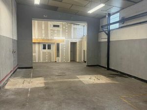 Location local entrepôt