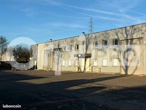 Local d'activité 777 m²