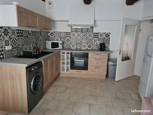 Grande maison familiale en pierres  3 appartements indépendants possibles