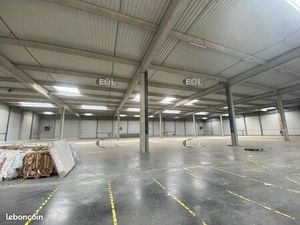 Local bureaux 4 370 m²