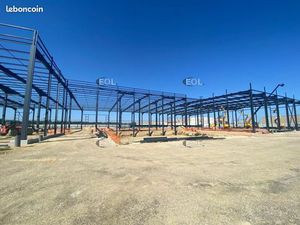 Local bureaux 5 880 m²