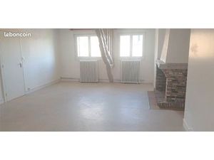 Appartement f3 avec place de parking couverte