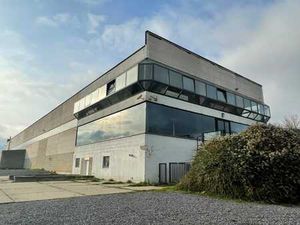 SHOWROOM A LOUER - BOUGE