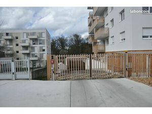 Box a louer - Champs sur Marne