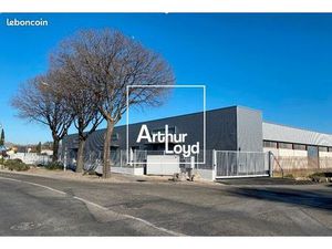 Local d'activité 270 m²