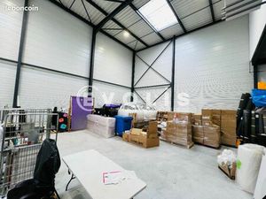 Local d'activité 401 m²