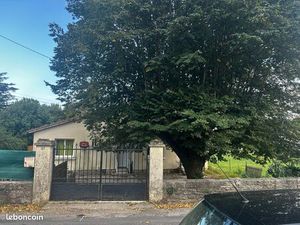 Maison et Mazet sur 2100m2 de terrain constructible