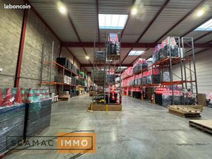 Local industriel 1 835 m²