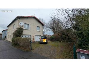 Maison avec un locataire